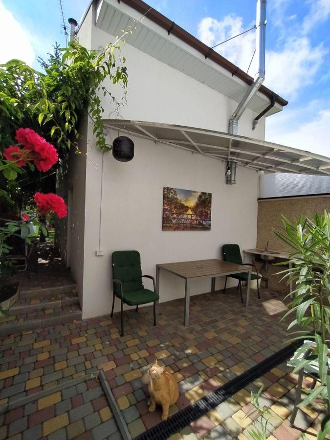 Guest House Butterfly Wing Odesa Exterior foto
