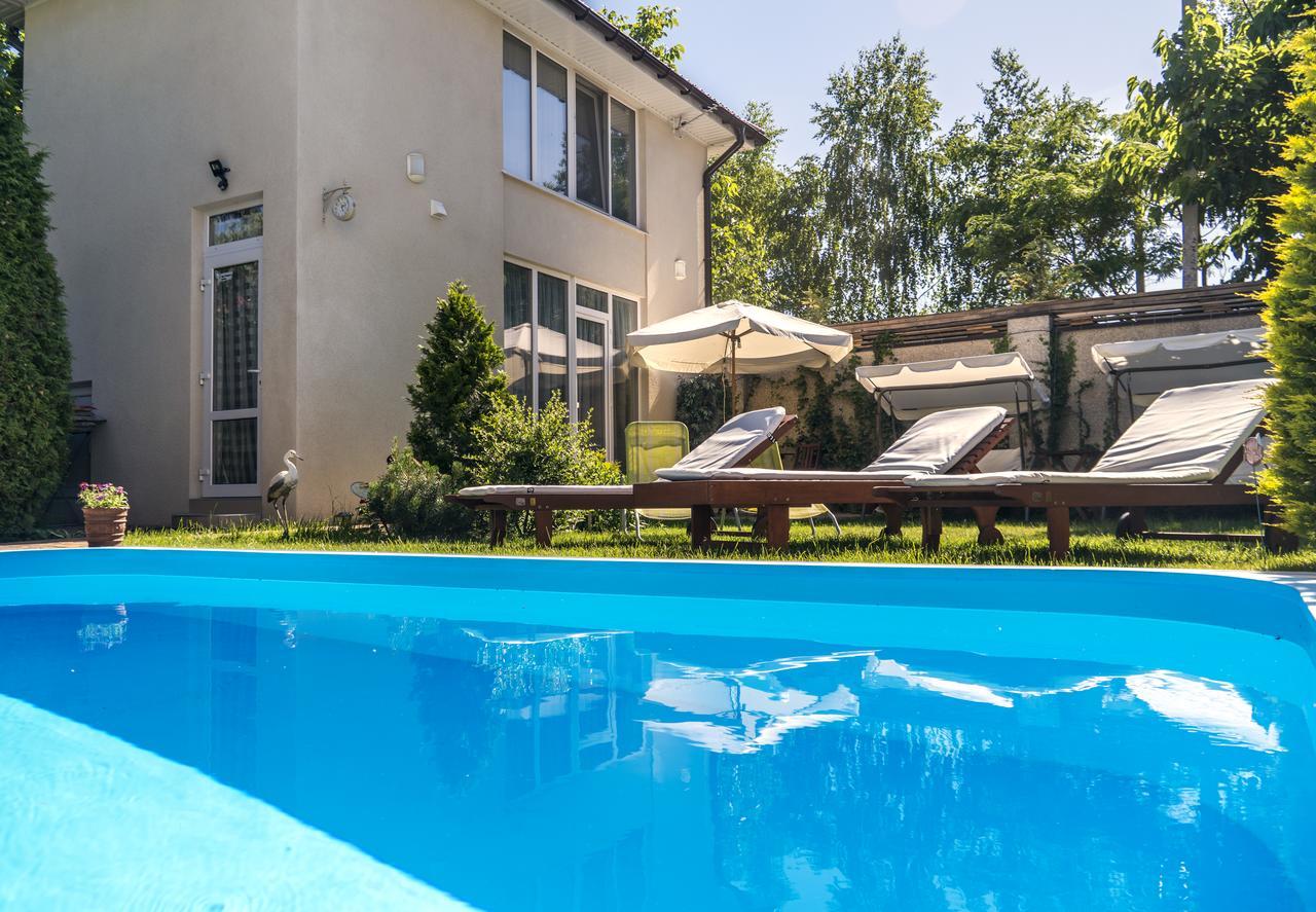 Guest House Butterfly Wing Odesa Exterior foto