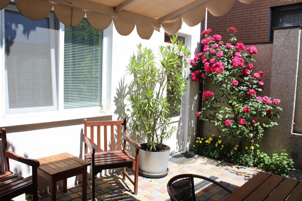 Guest House Butterfly Wing Odesa Exterior foto